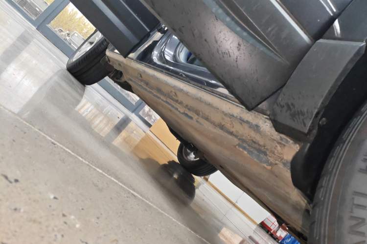 Used Jetta VS5 2022 280TSI Automatic Trend Edition Right Side Sill