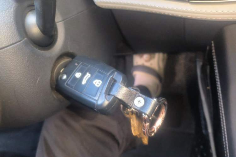 Used Jetta VS5 2022 280TSI Automatic Trendy Pro Version Vehicle Key