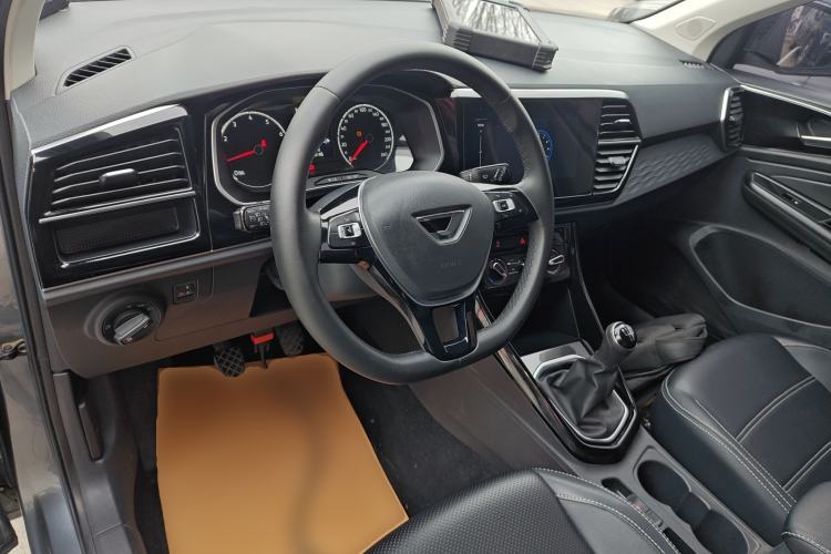 Used Jetta VS5 2022 280TSI Manual Advanced Pro Trim Center Console