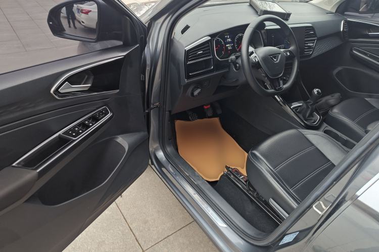 Used Jetta VS5 2022 280TSI Manual Advanced Pro Trim Driver Seat