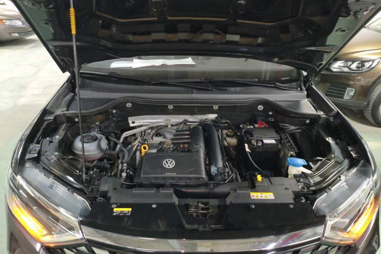 Used Jetta VS5 2022 280TSI Automatic Trendy Pro Version Engine Bay