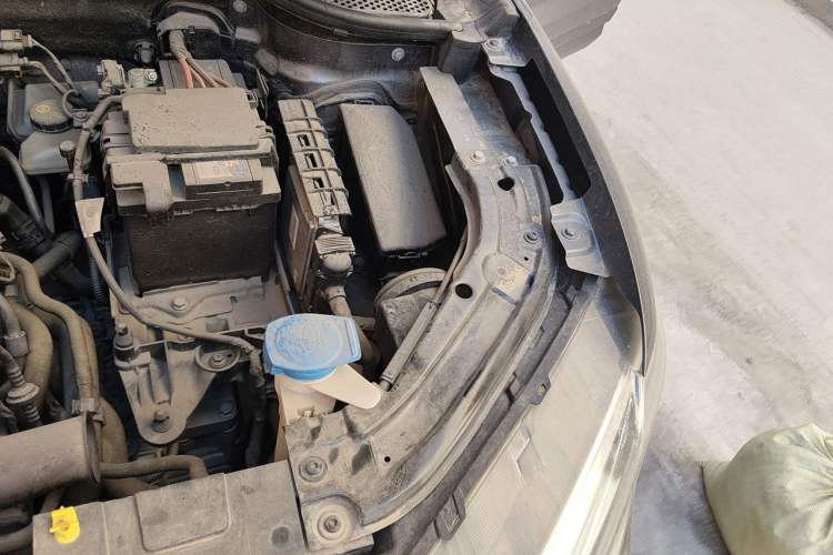 Used Jetta VS5 2022 280TSI Automatic Enjoyment Pro Trim Engine Bay Left