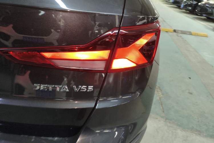 Used Jetta VS5 2022 280TSI Automatic Trendy Pro Version Exterior 1