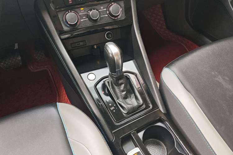 Used Jetta VS5 2022 280TSI Automatic High-Gloss Enjoyment Model Gear Lever