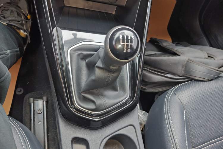 Used Jetta VS5 2022 280TSI Manual Advanced Pro Trim Gear Lever