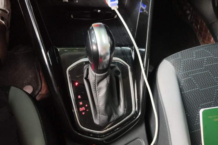 Used Jetta VS5 2022 280TSI Automatic Trendy Pro Version Gear Lever