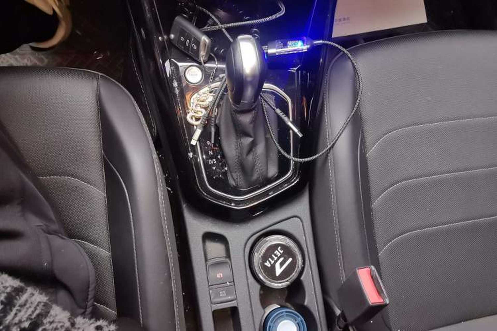 Used Jetta VS5 2022 280TSI Automatic Glory Pro Gear Lever