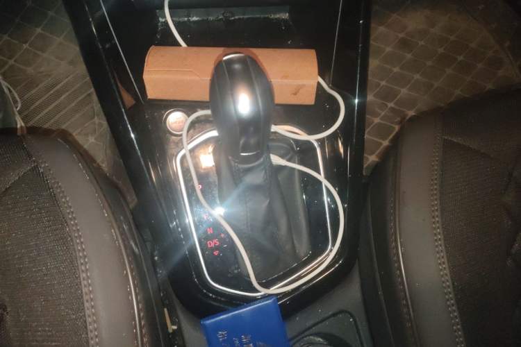 Used Jetta VS5 2022 280TSI Automatic Enjoyment Pro Trim Gear Lever