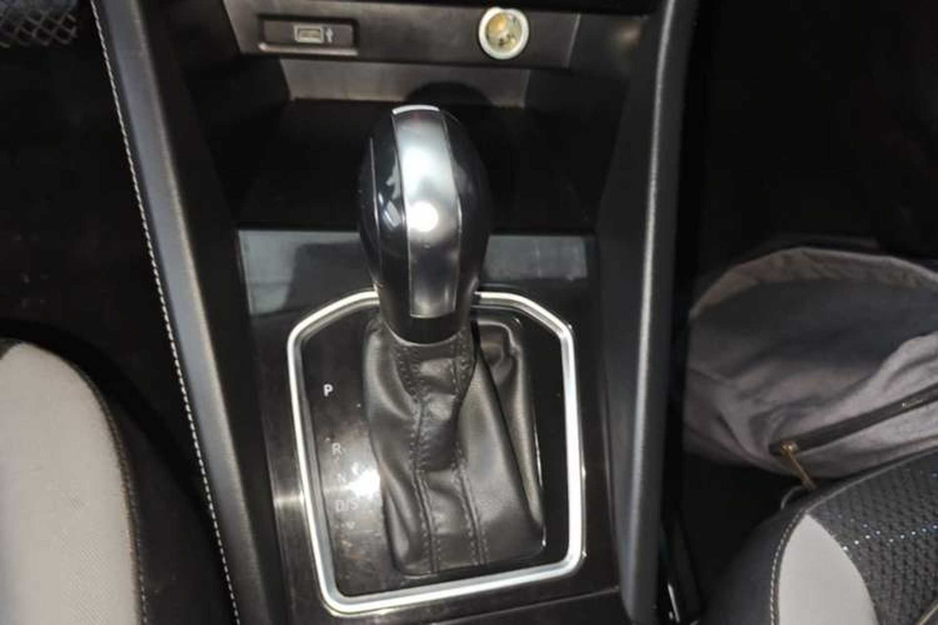 Used Jetta VS5 2022 280TSI Automatic Trend Edition Gear Lever