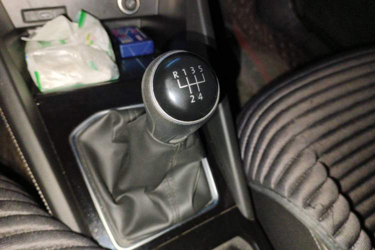 Used Jetta VS5 2022 280TSI Manual Advanced Trim Gear Lever