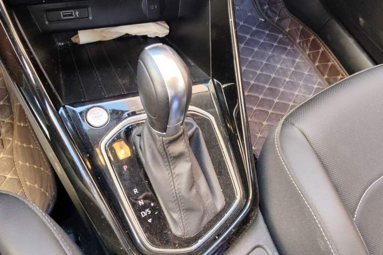 Used Jetta VS5 2022 280TSI Automatic Enjoyment Pro Trim Gear Lever