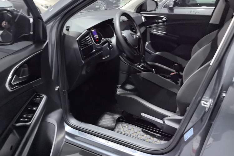 Used Jetta VS5 2022 280TSI Automatic Trendy Pro Version Interior 2