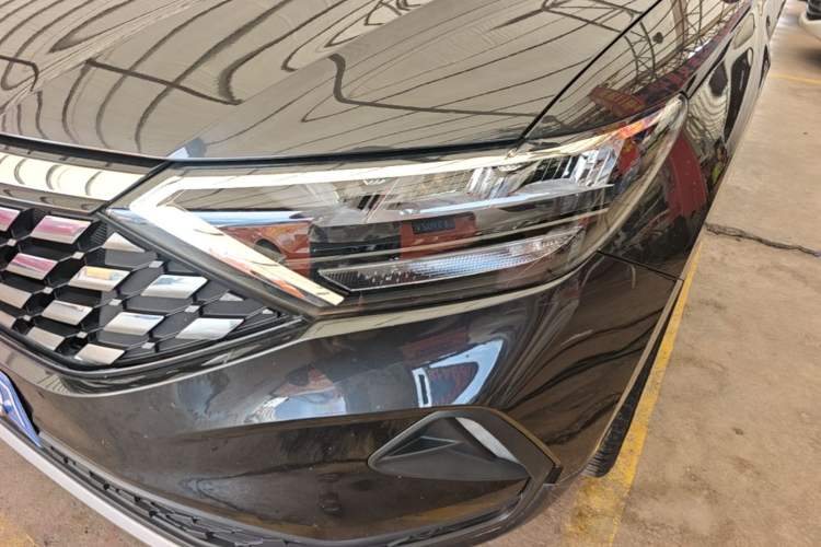 Used Jetta VS5 2022 280TSI Automatic Enjoyment Pro Trim Left Front Headlight