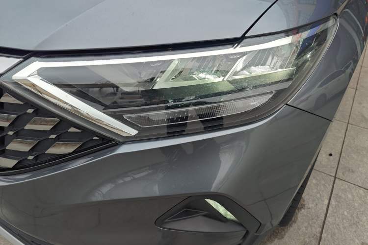 Used Jetta VS5 2022 280TSI Manual Advanced Pro Trim Left Front Headlight