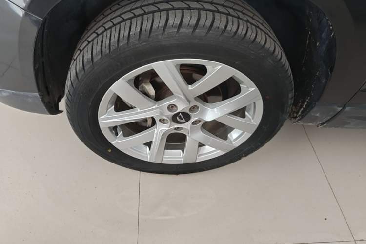 Used Jetta VS5 2022 280TSI Automatic Trend Edition Left Front Wheel Hub