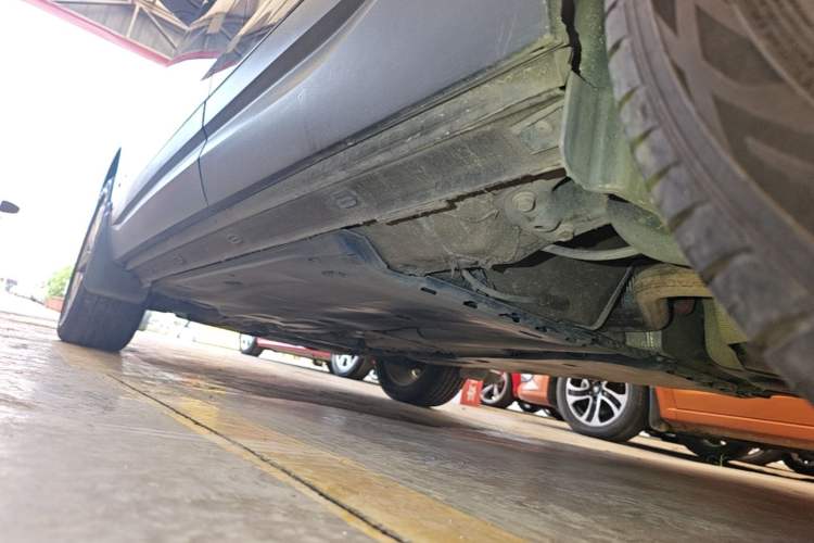 Used Jetta VS5 2022 280TSI Automatic Enjoyment Pro Trim Left Side Sill