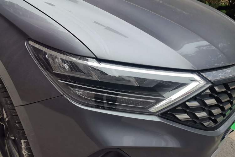 Used Jetta VS5 2022 280TSI Automatic Glory Pro Right Front Headlight