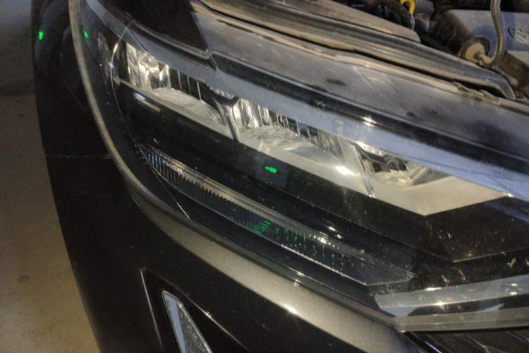 Used Jetta VS5 2022 280TSI Manual Advanced Trim Right Front Headlight