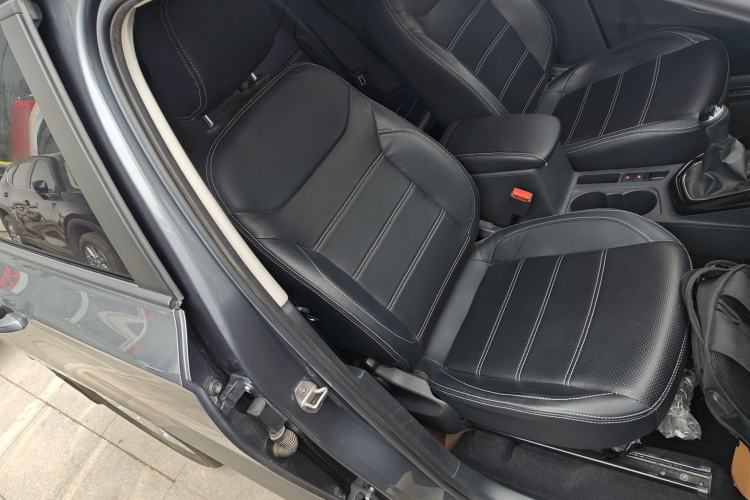 Used Jetta VS5 2022 280TSI Manual Advanced Pro Trim Right Front Seat
