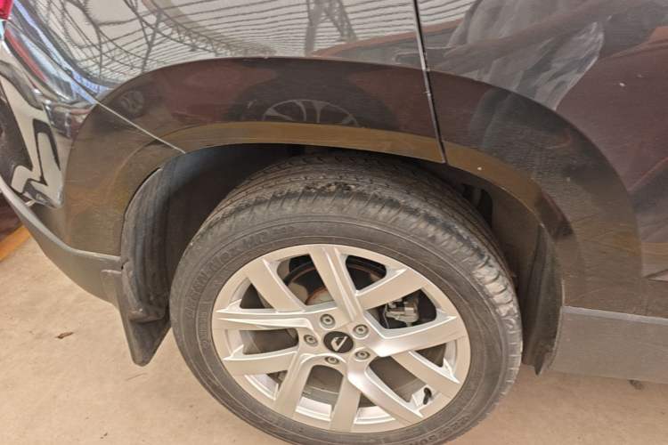 Used Jetta VS5 2022 280TSI Automatic Enjoyment Pro Trim Right Rear Wheel Hub