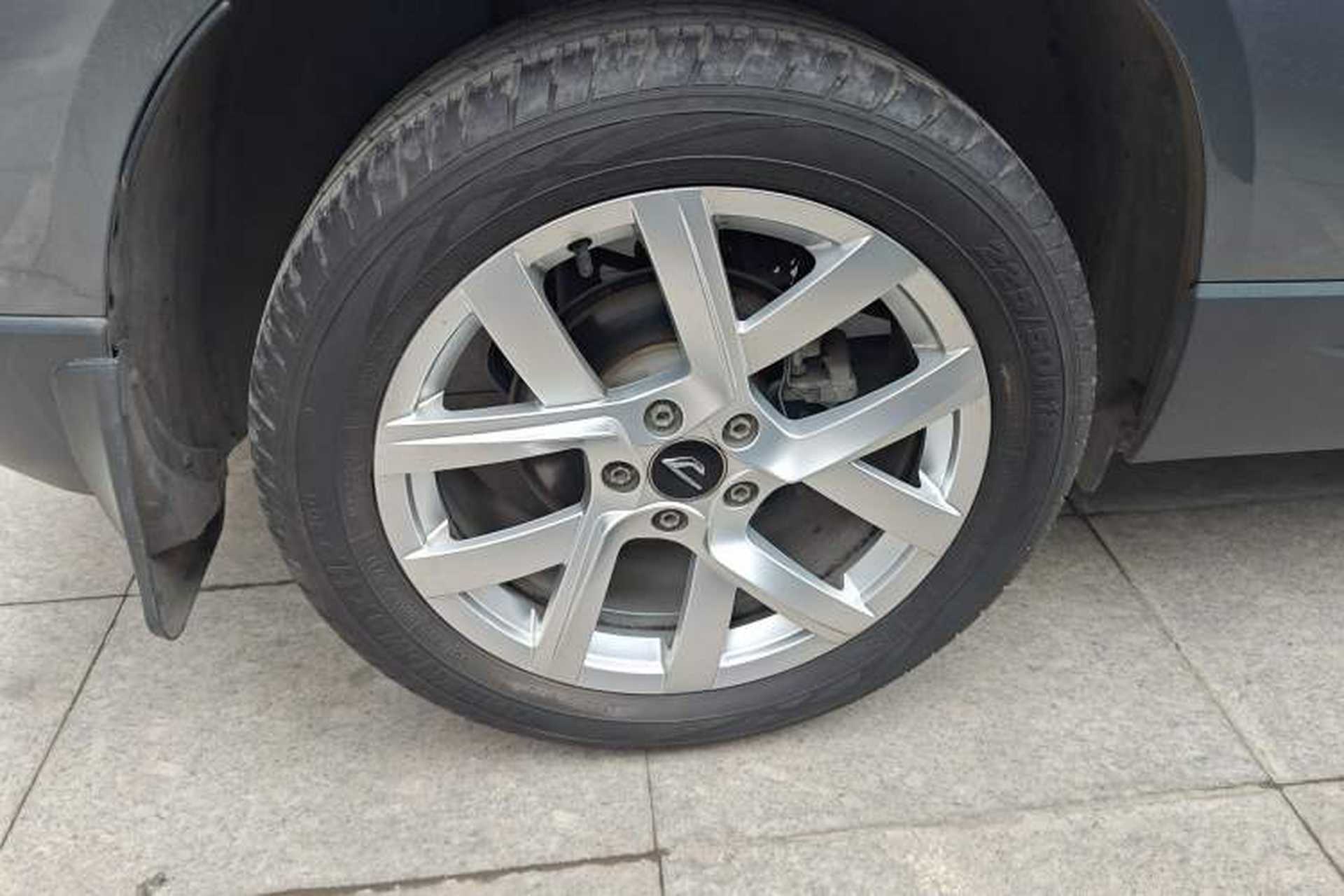 Used Jetta VS5 2022 280TSI Manual Advanced Pro Trim Right Rear Wheel Hub