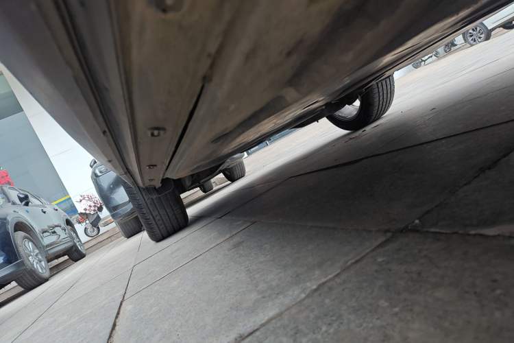 Used Jetta VS5 2022 280TSI Manual Advanced Pro Trim Right Side Sill