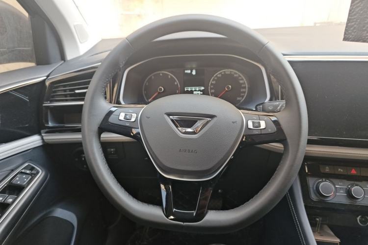 Used Jetta VS5 2022 280TSI Automatic High-Gloss Enjoyment Model Steering Wheel