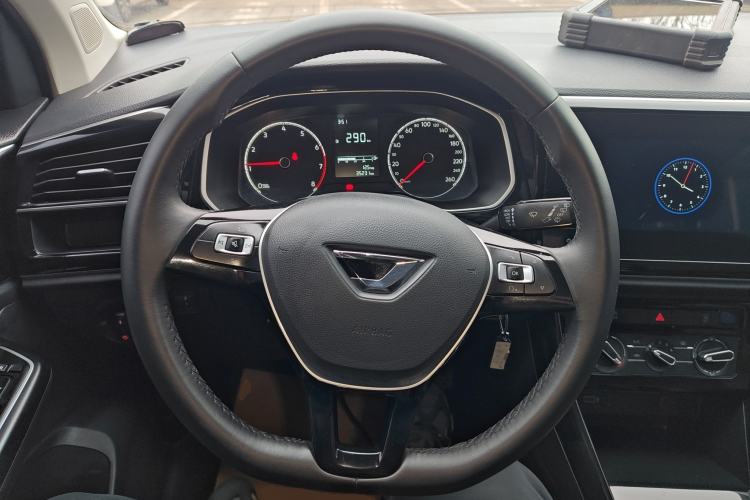 Used Jetta VS5 2022 280TSI Manual Advanced Pro Trim Steering Wheel