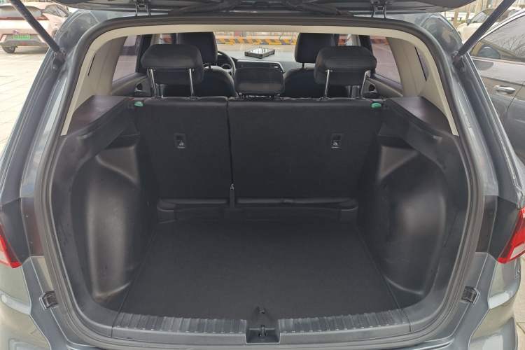 Used Jetta VS5 2022 280TSI Manual Advanced Pro Trim Trunk