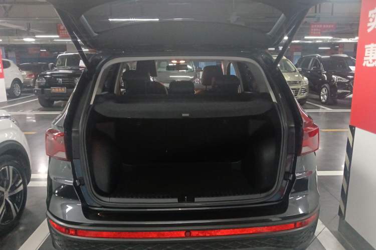 Used Jetta VS5 2022 280TSI Automatic High-Gloss Glory Edition Trunk