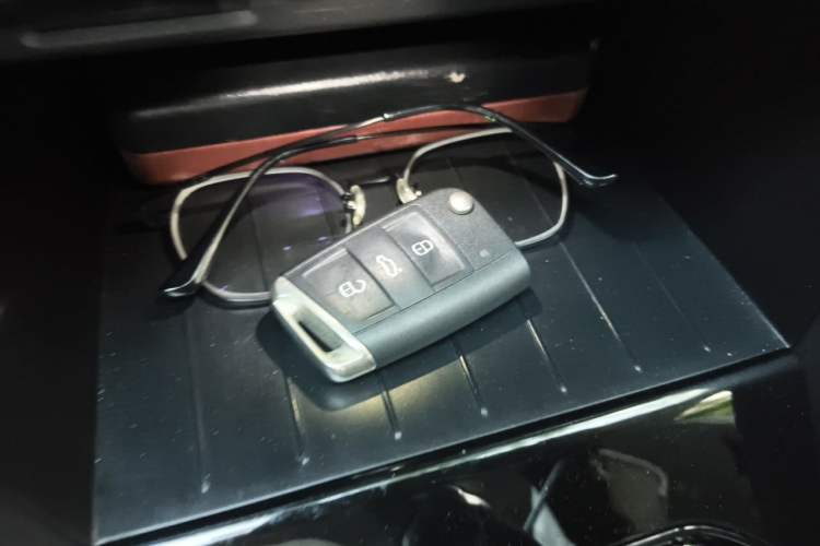 Used Jetta VS5 2022 280TSI Automatic High-Gloss Enjoyment Model Vehicle Key