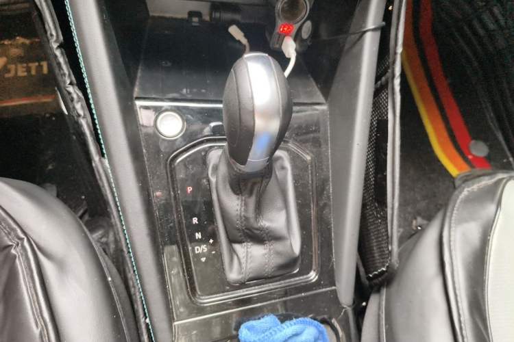 Used Jetta VS5 2022 280TSI Automatic High-Gloss Enjoyment Model Gear Lever
