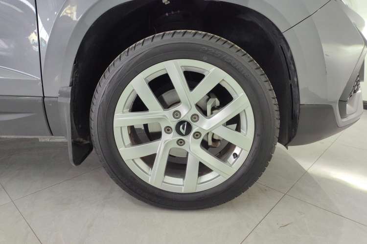 Used Jetta VS5 2022 280TSI Automatic Enjoyment Model Left Front Wheel Hub