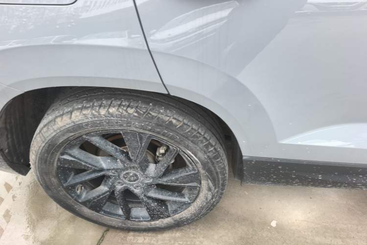 Used Jetta VS5 2022 280TSI Automatic High-Gloss Enjoyment Model Right Rear Wheel Hub