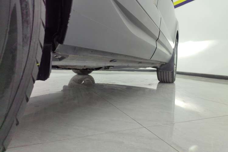 Used Jetta VS5 2022 280TSI Automatic Enjoyment Model Right Side Sill