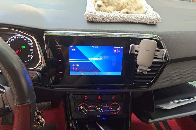 Used Jetta VS5 2022 280TSI Automatic Trendy Pro Version Audio And AC Panel