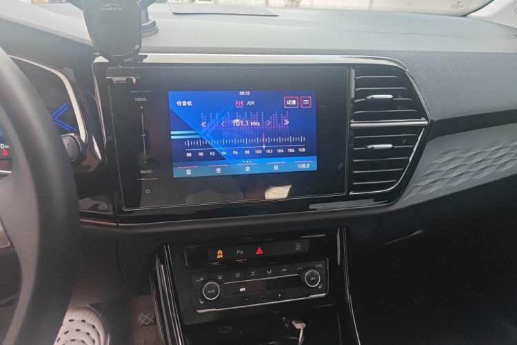 Used Jetta VS5 2022 280TSI Automatic Glory Pro Audio And AC Panel
