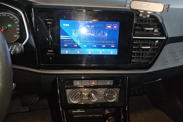 Used Jetta VS5 2022 280TSI Automatic Trendy Pro Version Audio And AC Panel