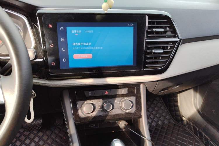 Used Jetta VS5 2022 280TSI Automatic Trend Edition Audio And AC Panel