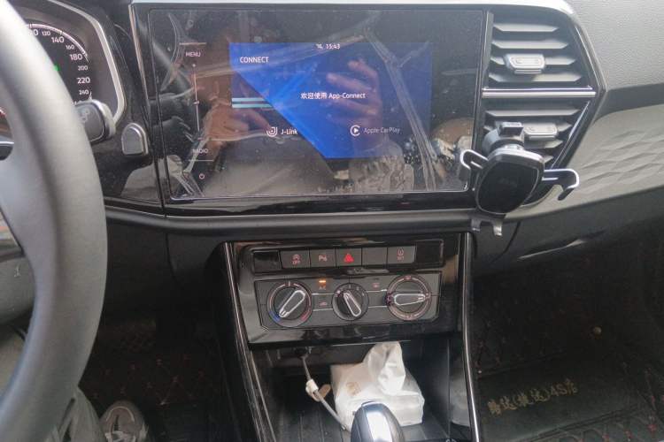 Used Jetta VS5 2022 280TSI Automatic Enjoyment Pro Trim Audio And AC Panel