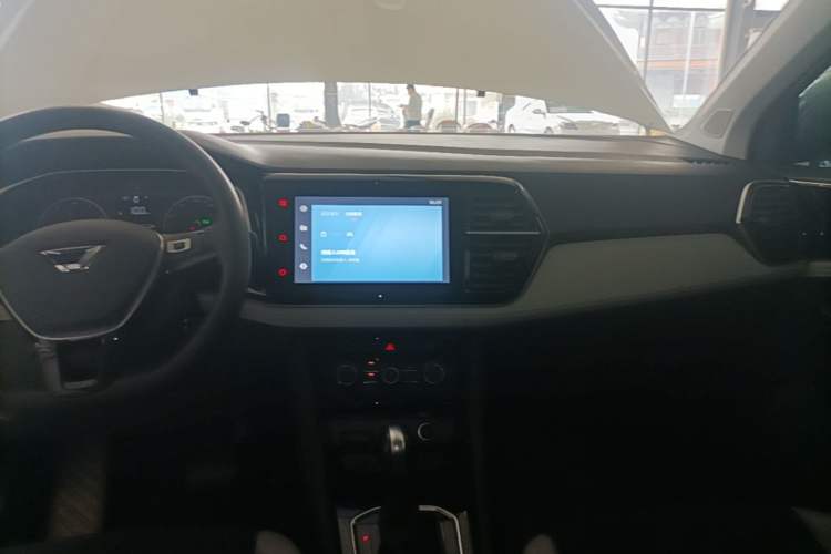 Used Jetta VS5 2022 280TSI Automatic Trendy Pro Version Audio And AC Panel