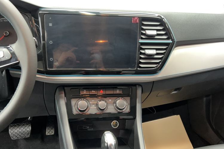 Used Jetta VS5 2022 280TSI Automatic High-Gloss Enjoyment Model Audio And AC Panel