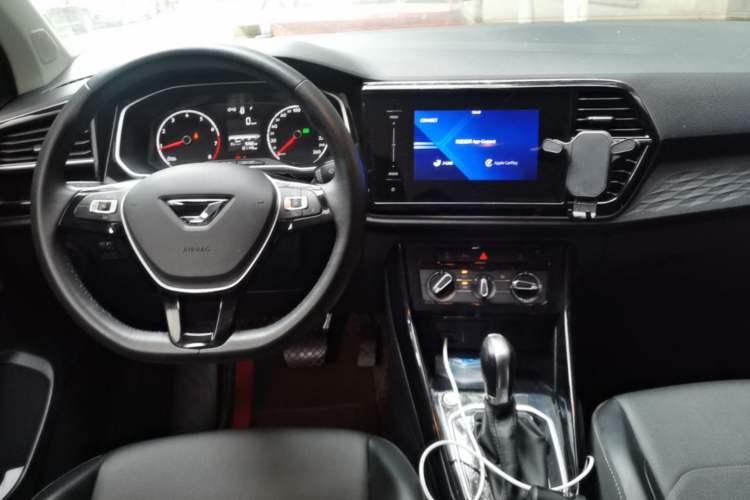 Used Jetta VS5 2022 280TSI Automatic Enjoyment Pro Trim Center Console