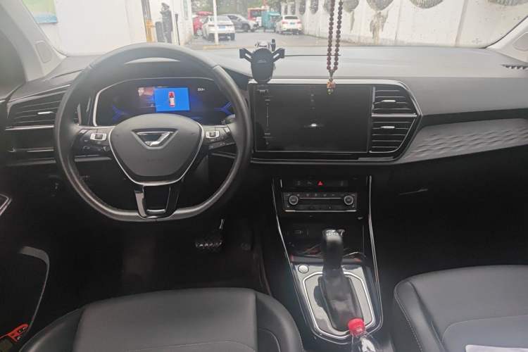 Used Jetta VS5 2022 280TSI Automatic Glory Pro Center Console
