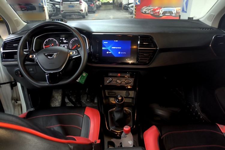Used Jetta VS5 2022 280TSI Manual Advanced Pro Trim Center Console