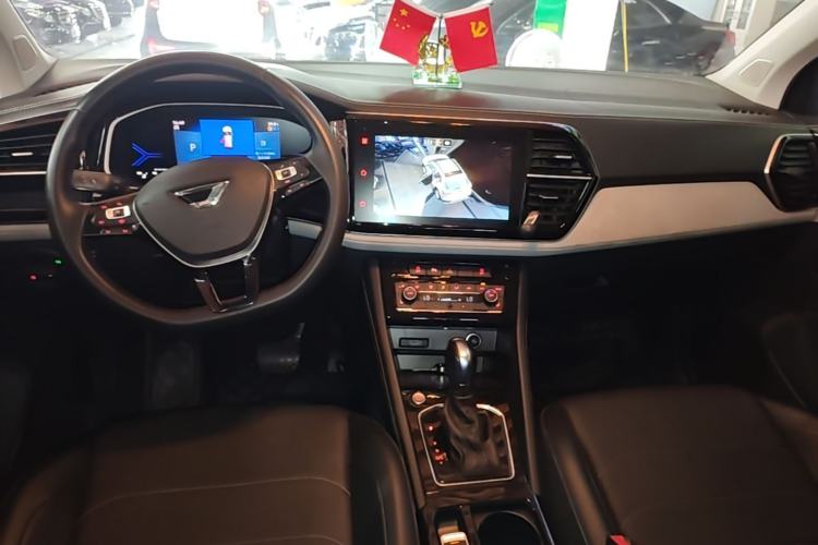 Used Jetta VS5 2022 280TSI Automatic Glory Edition Center Console