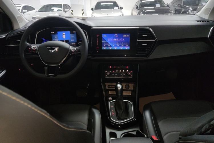 Used Jetta VS5 2022 280TSI Automatic Glory Pro Center Console