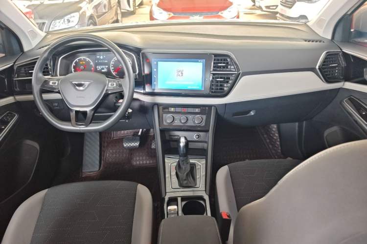 Used Jetta VS5 2022 280TSI Automatic Trend Edition Center Console