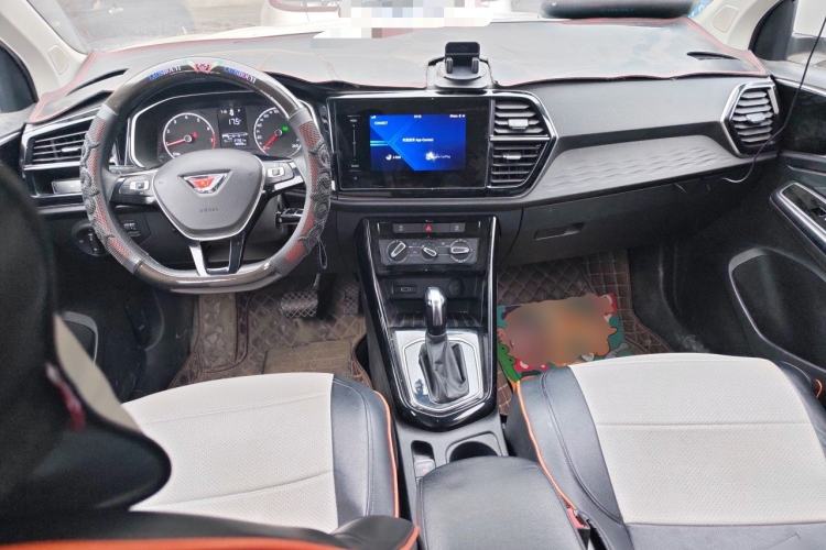 Used Jetta VS5 2022 280TSI Automatic Trendy Pro Version Center Console