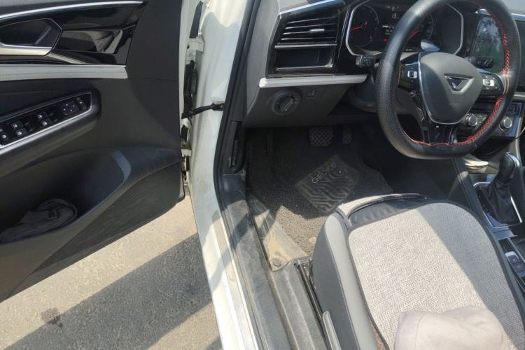 Used Jetta VS5 2022 280TSI Automatic Trend Edition Driver Seat